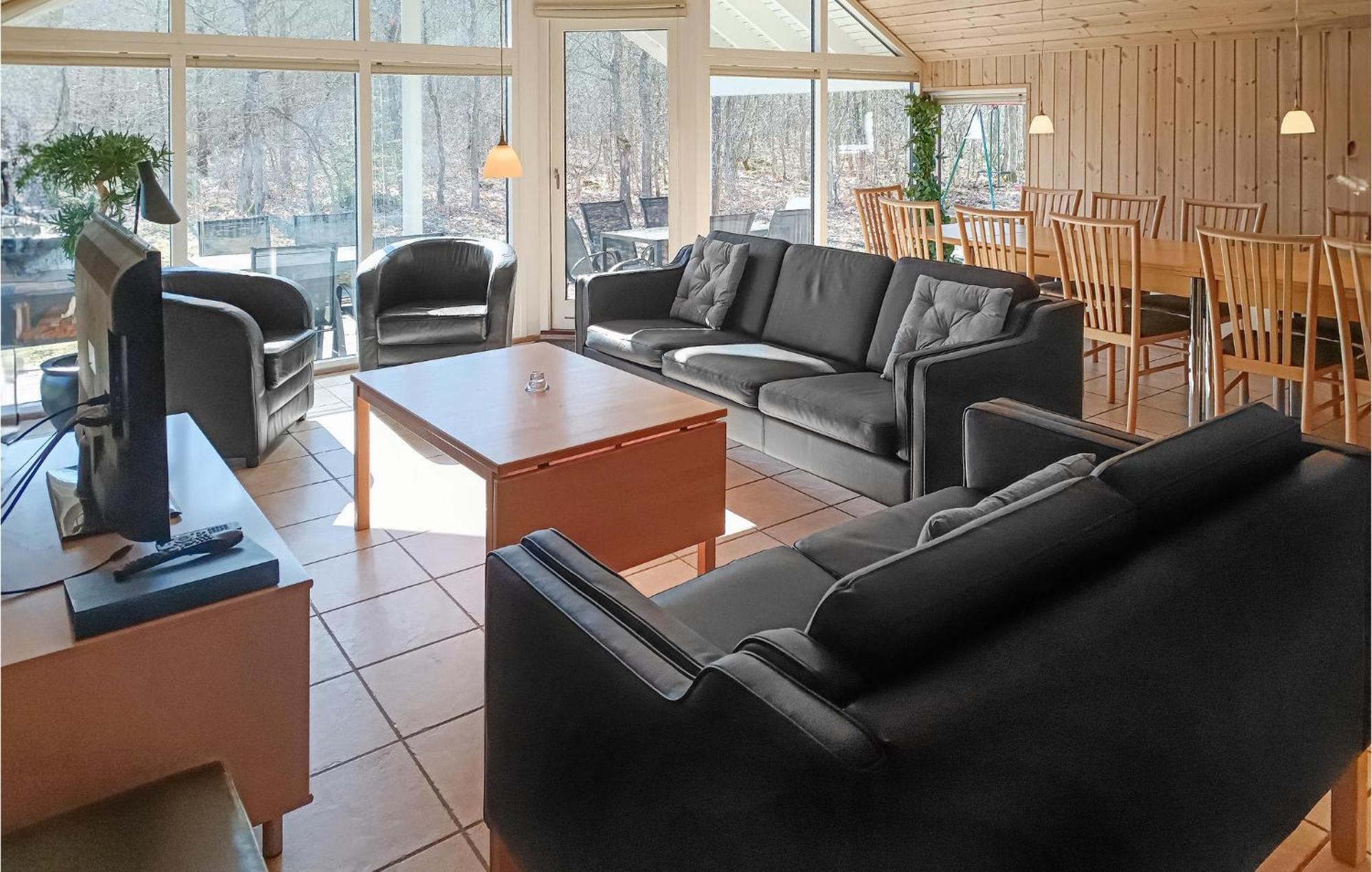 Beautiful Home In Koepingsvik With Kitchen エクステリア 写真