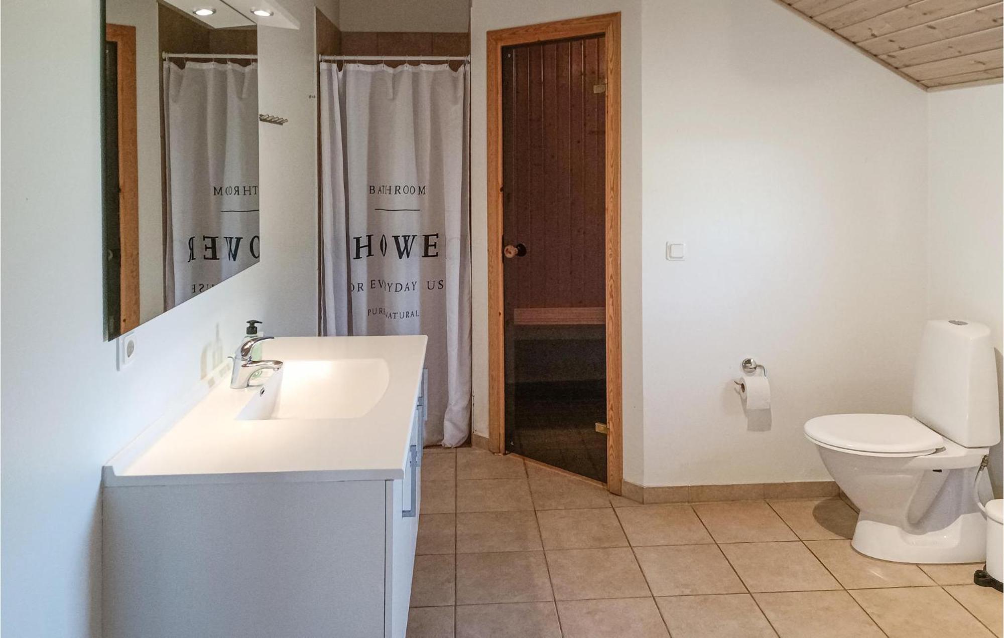 Beautiful Home In Koepingsvik With Kitchen エクステリア 写真